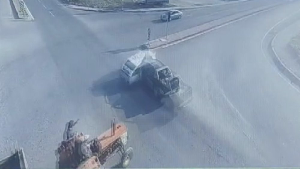 Konya'da kırmızı ışık ihlali 2 canı hayattan kopardı! Güvenlik kamerası görüntüleri ortaya çıktı