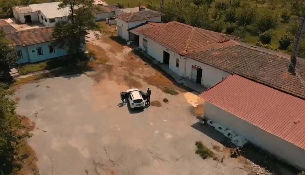 Pes dedirtti! Fabrikaya işçi gibi gidip, 140 kez hırsızlık yaptı