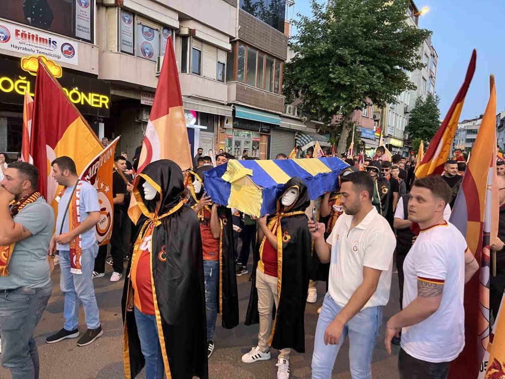 Galatasaray’ın şampiyonluğu kutlandı