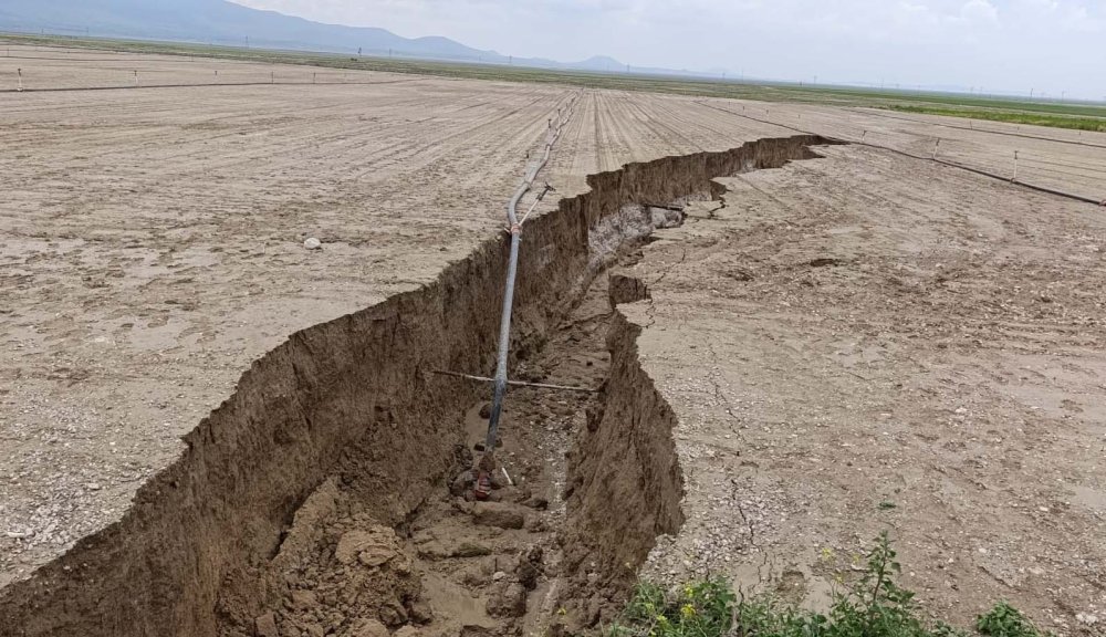 Konya'da yağış sonrası korkutan görüntü!