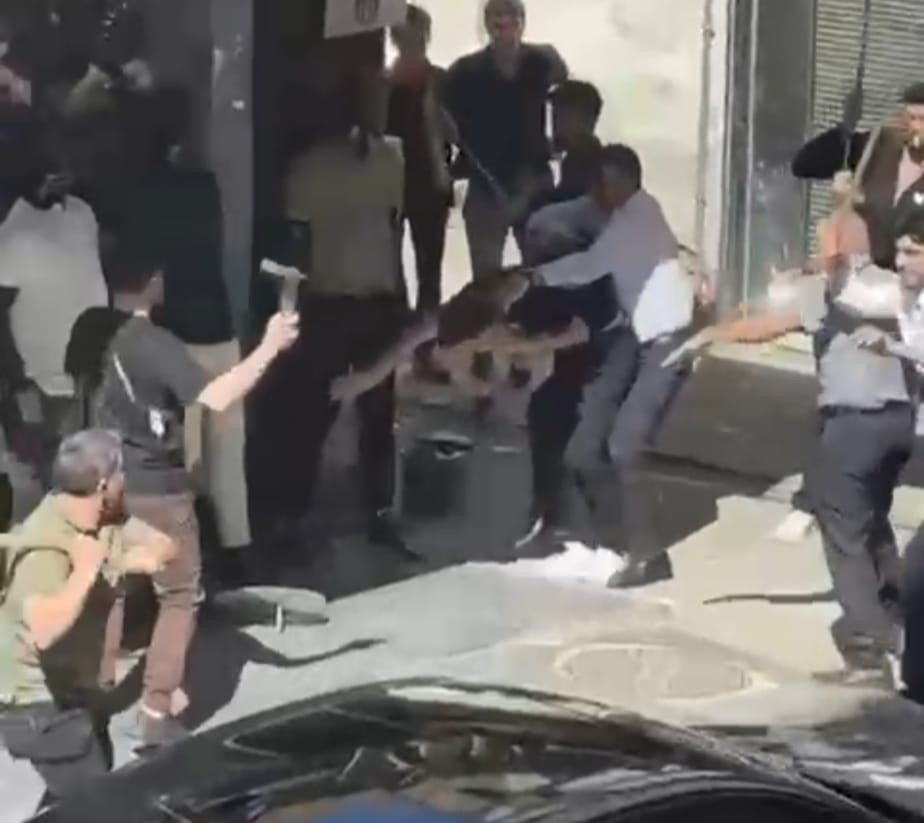 İki grup arasında taşlı sopalı kavga: 3 kişi yaralı