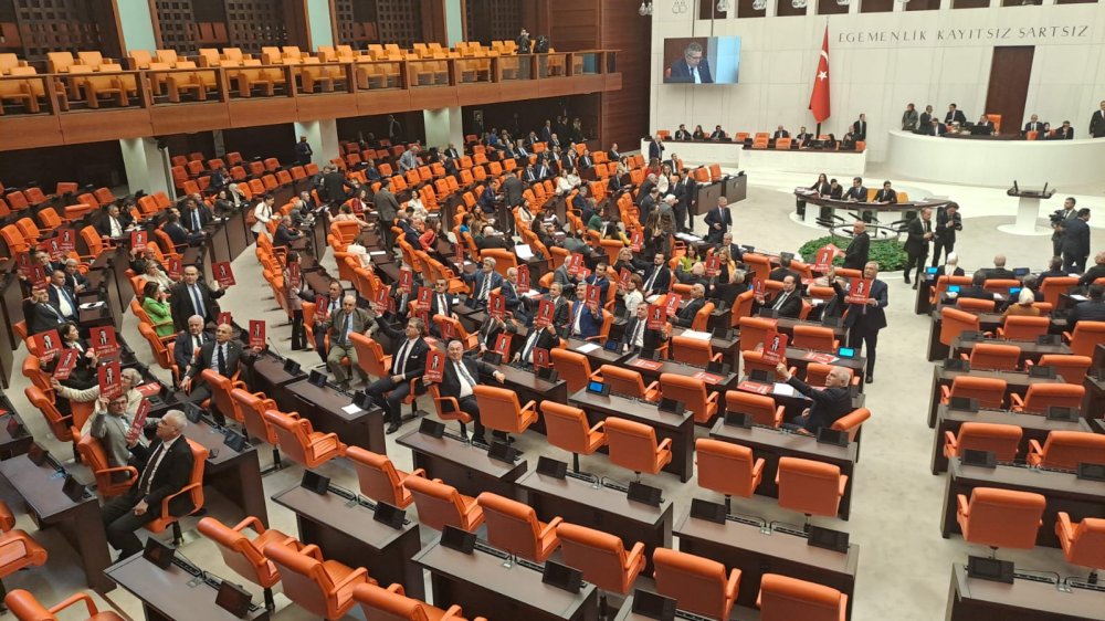 Numan Kurtulmuş, yeniden TBMM Başkanı seçildi