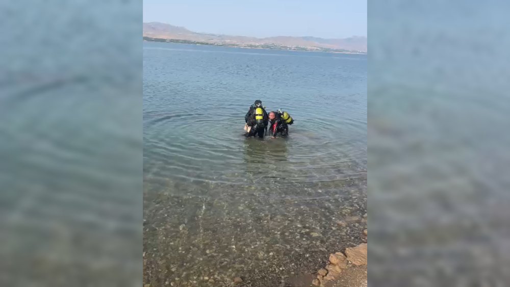 Kardeşi ve arkadaşları ile baraj gölüne girdi, boğuldu