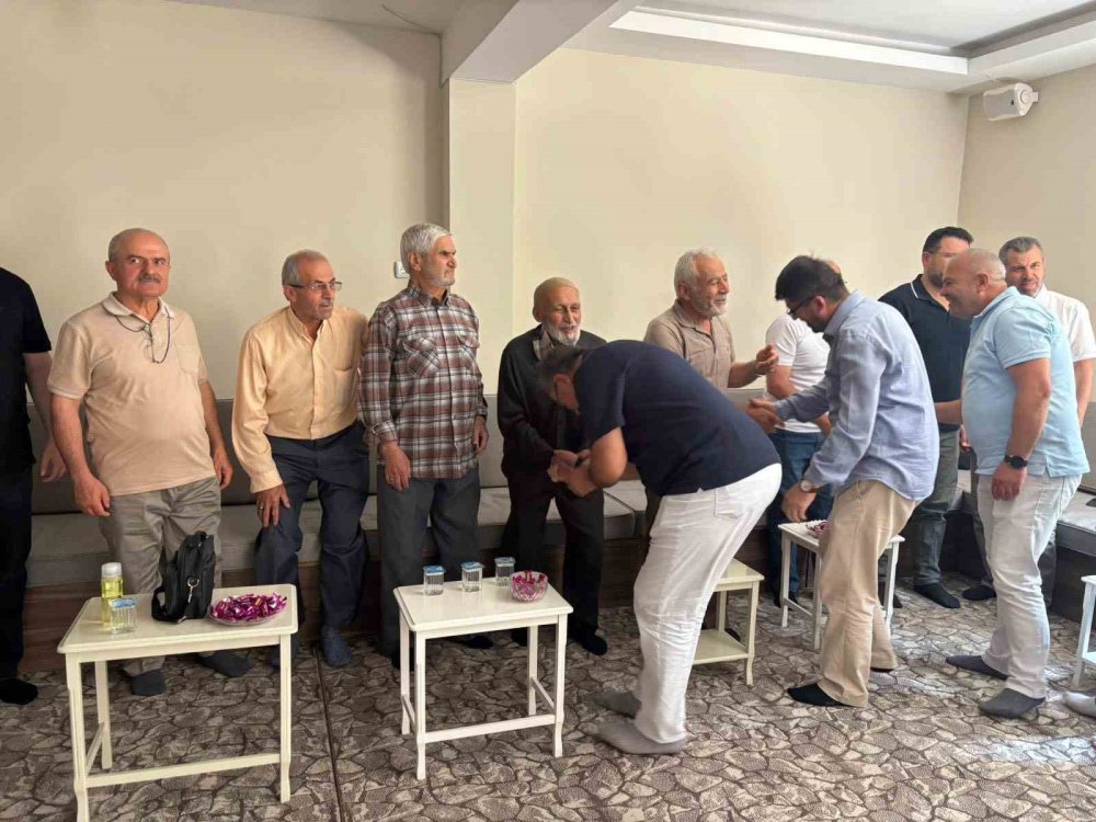 Konya’da mezunların yıllardır devam eden geleneği... 30 yılı aştı