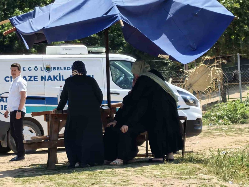 Emekli öğretmen boğularak hayatını kaybetti