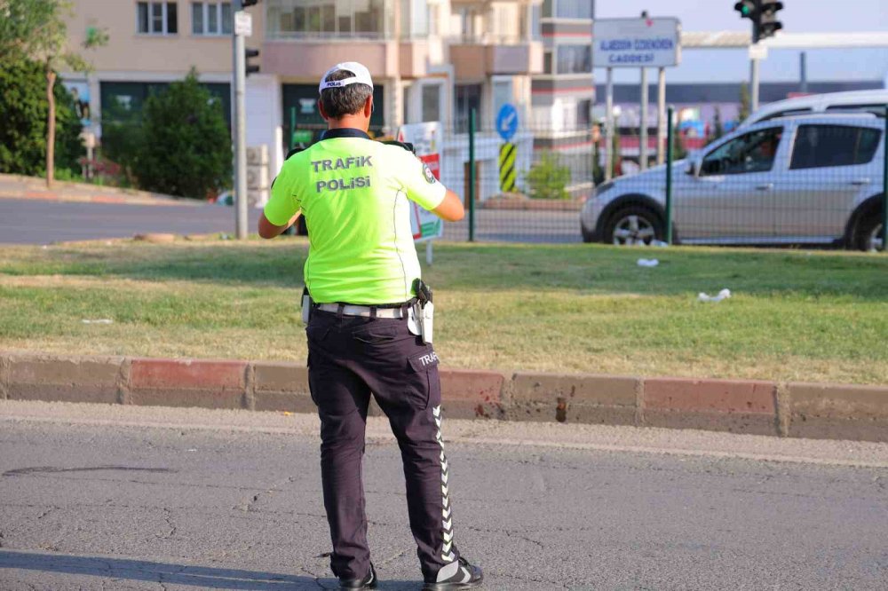 Otomobilin çarptığı yaya hayatını kaybetti