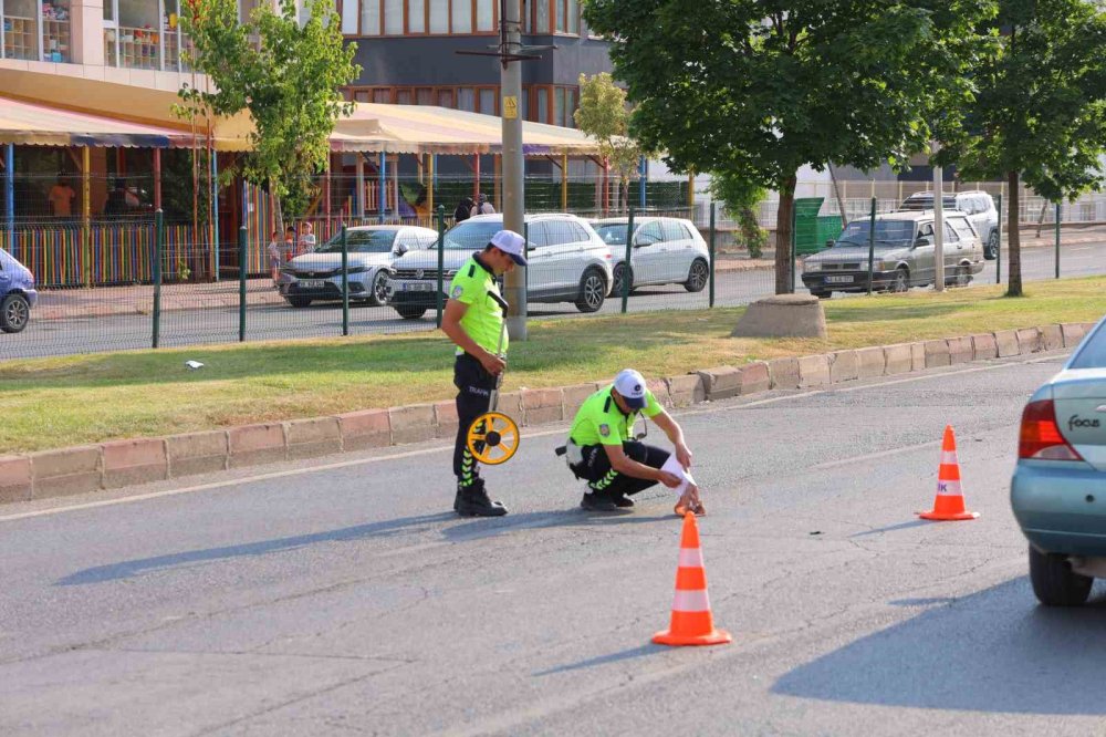 Otomobilin çarptığı yaya hayatını kaybetti