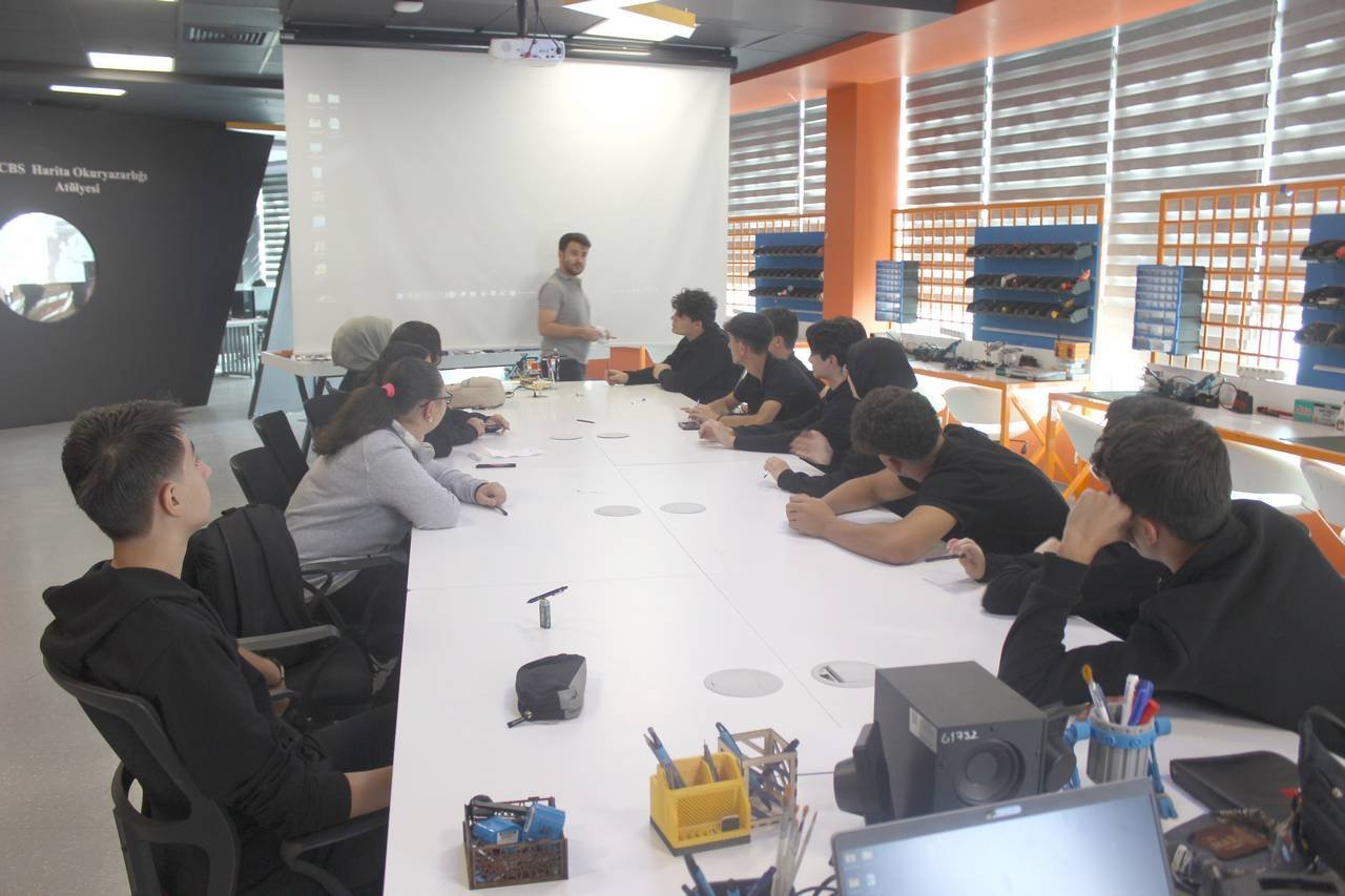 gelisim-ve-teknoloji-akademisi-5.jpg