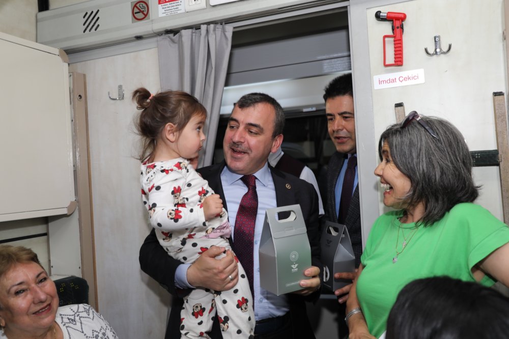 Turistik Karaelmas Ekspresi ilk seferine çıktı