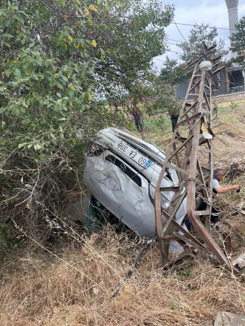 Trafik kazasında kadın sürücü yaşamını yitirdi