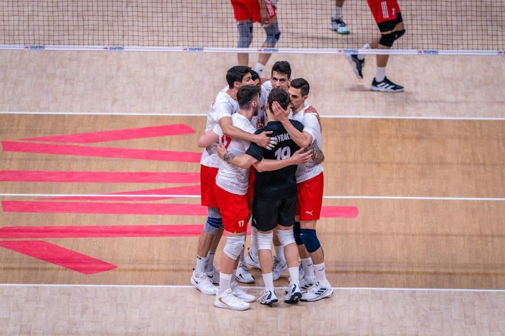 A Milli Erkek Voleybol Takımı, ilk galibiyetini aldı