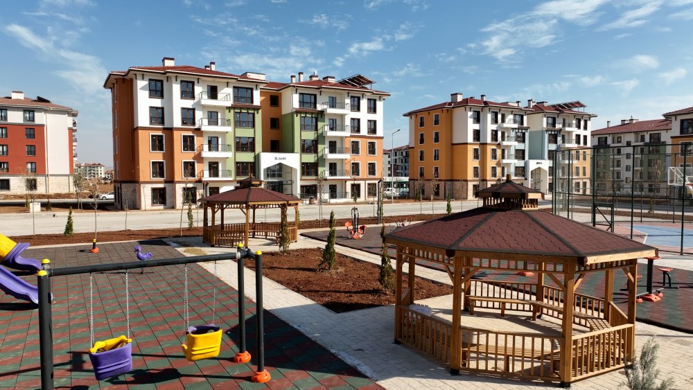 Deprem bölgesinde teslimatların son durumu... İl il teslim edilen toplam konut ve iş yeri sayıları