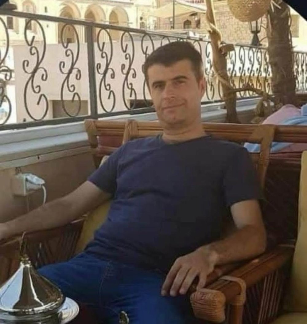 Bıçaklı kavgadan kaçarken minibüsün altında kalıp öldü