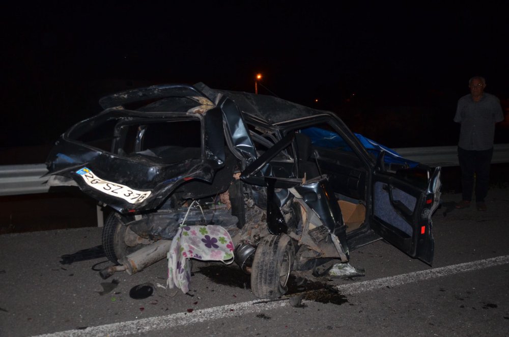 Kütahya’da iki otomobil çarpıştı: 1 ölü, 3 yaralı