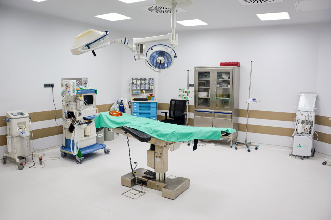 neu-dis-hekimligi-fakultesi-genel-anestezi-unitesi-2.jpg