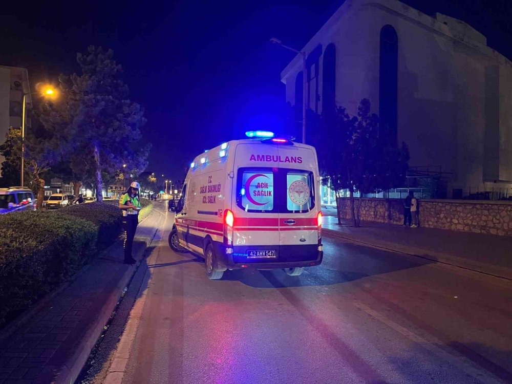 Konya merkezde kaza! Yayaya çarptı, aracını bırakıp kaçtı