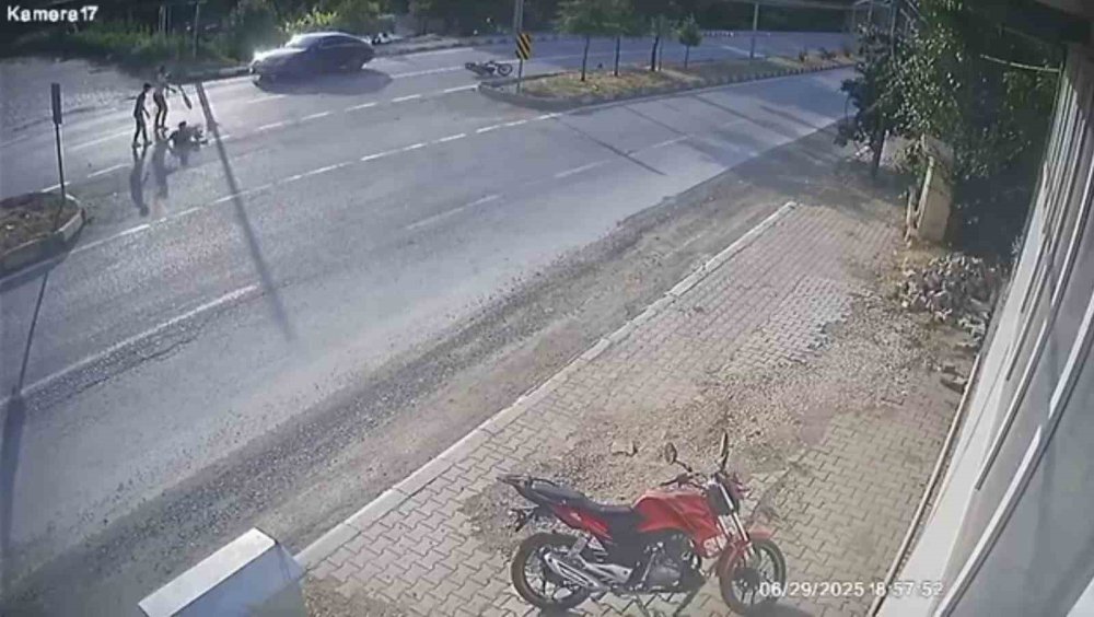 Konya'da motosikletten düşen kişi metrelerce sürüklendi