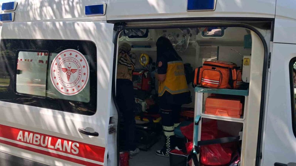 Konya'dan tamire gitmişti! Çatıdan düşen çocuk ağır yaralandı
