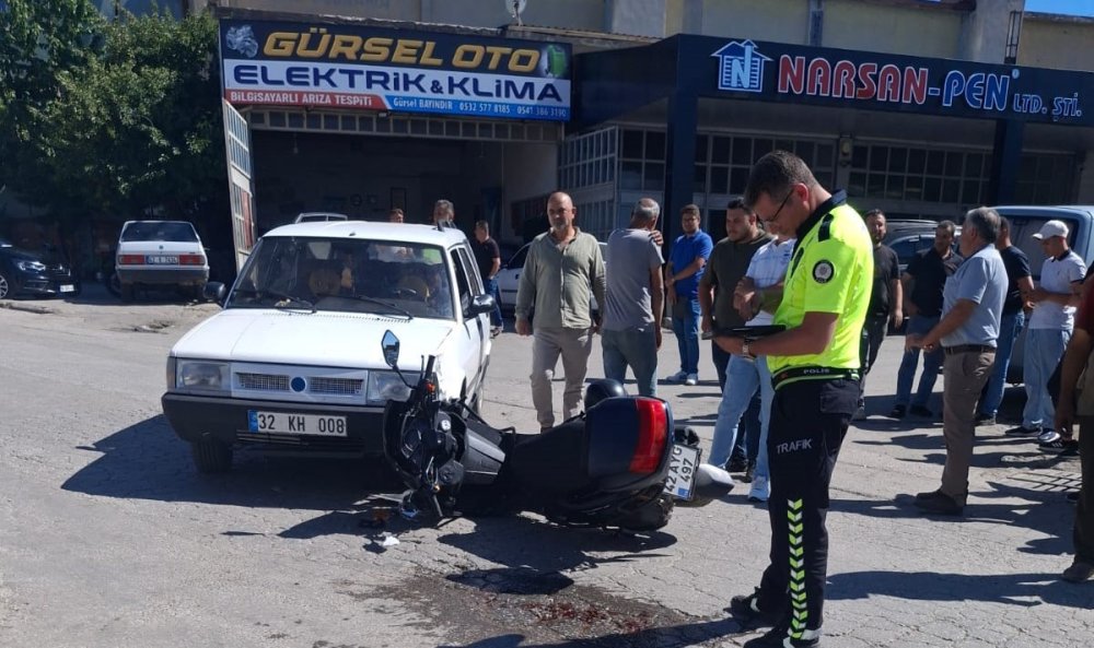 Konya'da otomobille çarpışan motosikletin sürücüsü yaralandı