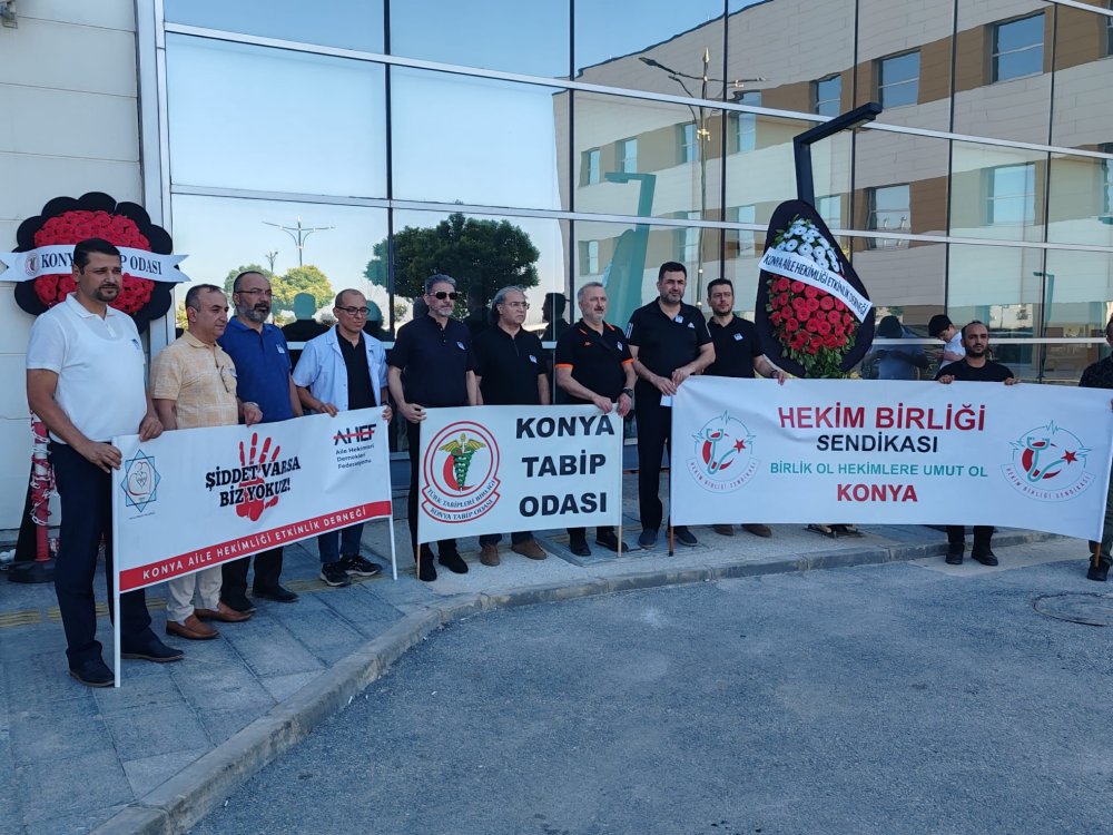 Konya’da öldürülen Dr. Ekrem Karakaya dualarla anıldı