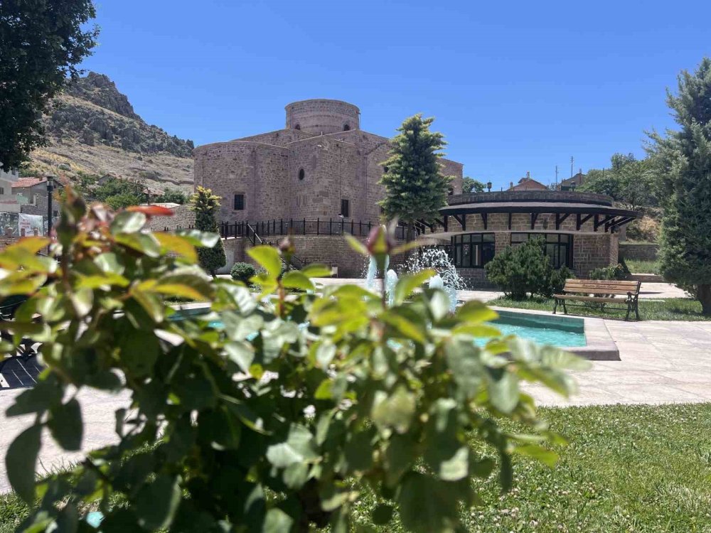 Konya'daki kilise bin 700 yıldır ayakta