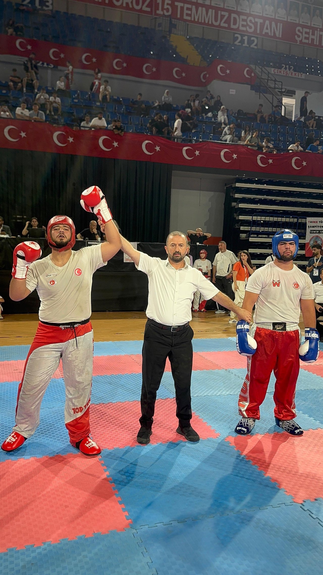 turkiye-kick-boks-sampiyonasinda-izzet-arabaci-fight-academy-basarisi-2.jpeg