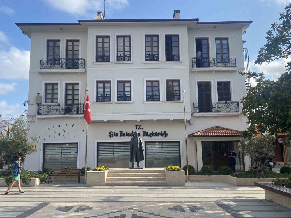 Şile Belediyesi’ne operasyon: Başkan Özgür Kabadayı gözaltına alındı