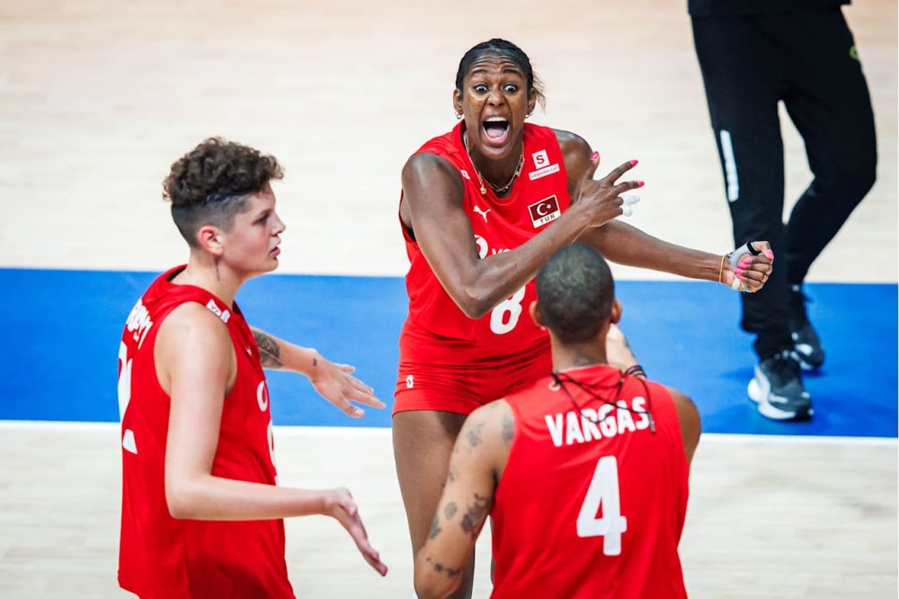 Filenin Sultanları, Sırbistan'a 3-0 mağlup oldu