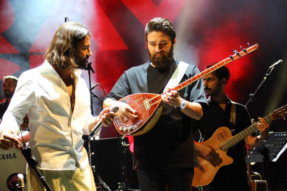 Konya'daki şenlik Koray Avcı konseriyle sona erdi