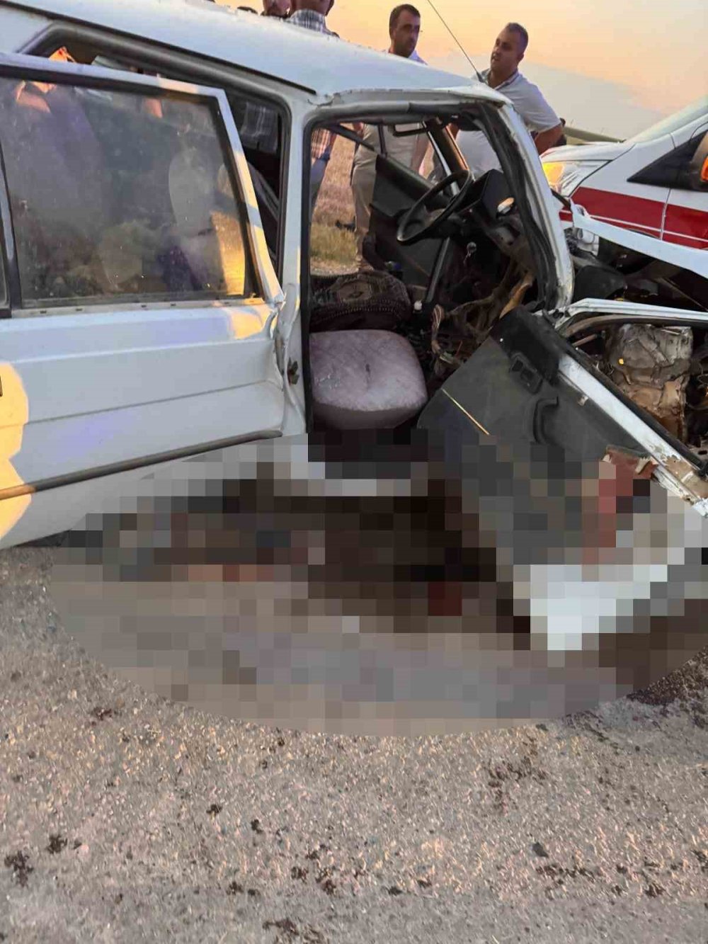 Düğün konvoyunda kaza: 2 yaralı