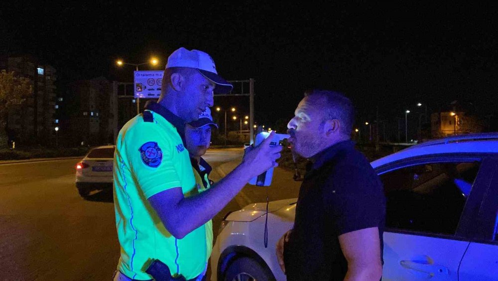 Konya'da "Alkollü değilim" diyen sürücü alkollü çıktı, ehliyetine el konuldu