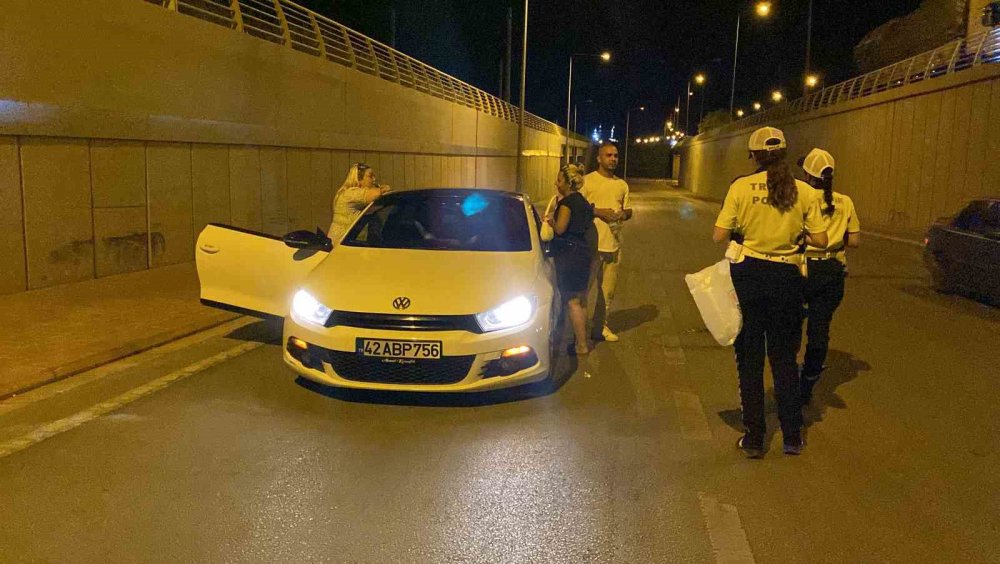 Konya'da polis olacağını söyleyen gencin ehliyetine, alkollü araç kullanmaktan 2. kez el konuldu