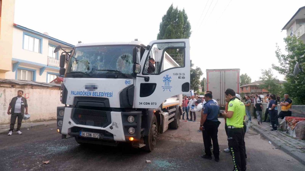 Çöp kamyonunun çarptığı çocuk öldü