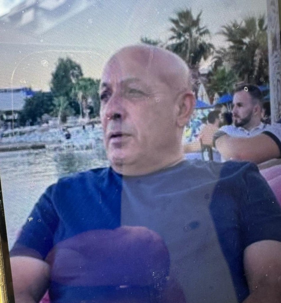 Evinde merdivenden düşüp öldü