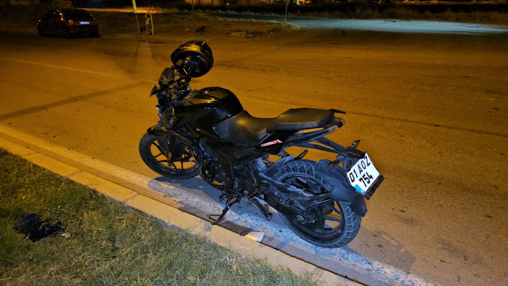 Bisikletle çarpışan motosikletin sürücüsü öldü
