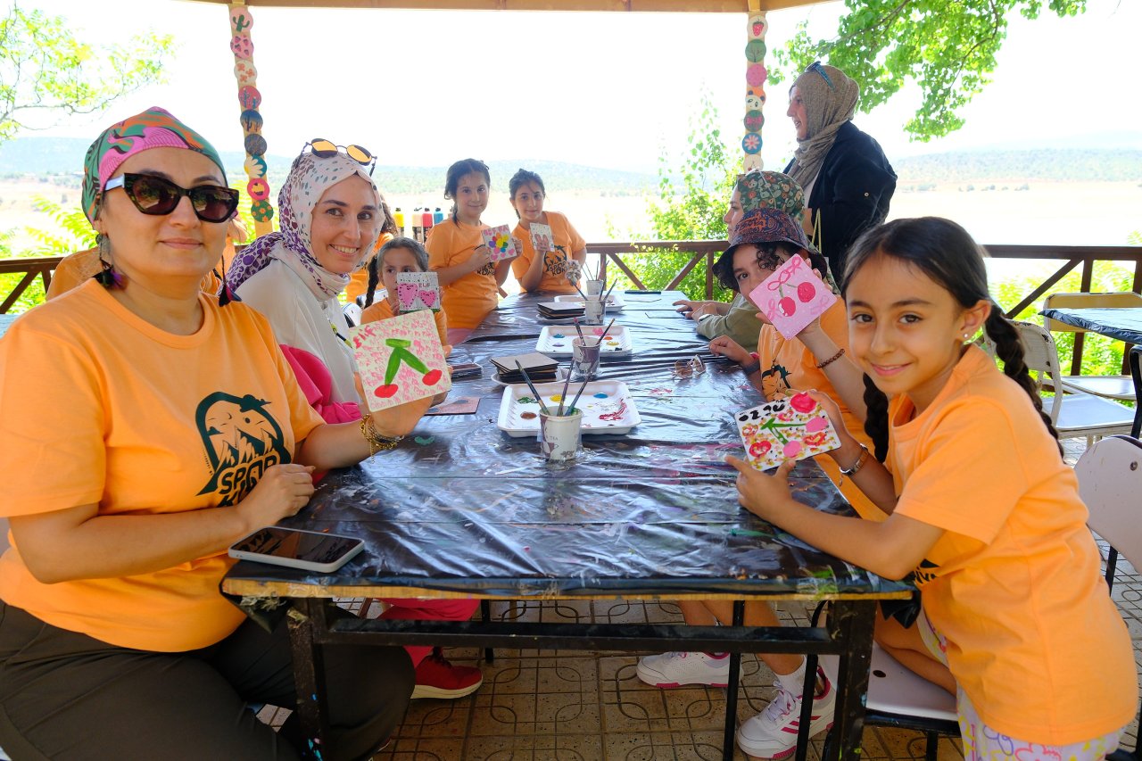 anneler-ve-kizlari-konya-buyuksehirin-anne-kiz-kampinda-keyifli-vakit-gecirdi-4.jpg
