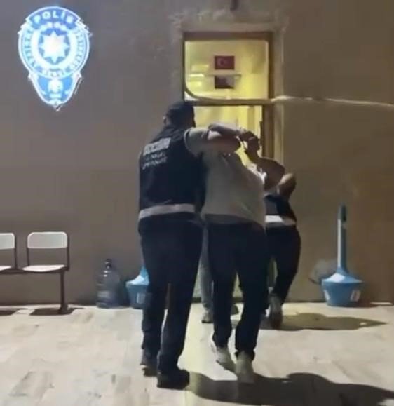 Mustafa Aksakallı’nın Alaçatı’daki mekanı kurşunlandı