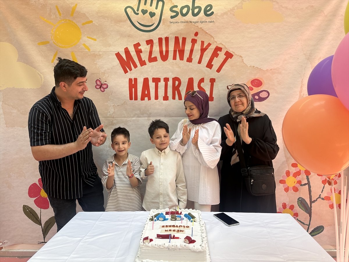 otizmli-ruzgarin-yuzu-aldigi-egitim-sayesinde-daha-fazla-gulmeye-basladi-1.jpg