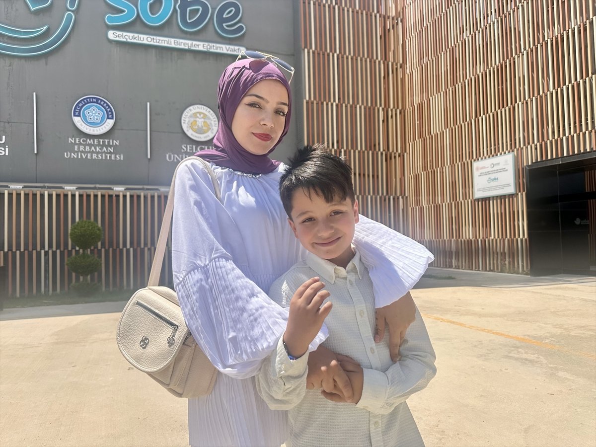 otizmli-ruzgarin-yuzu-aldigi-egitim-sayesinde-daha-fazla-gulmeye-basladi-7.jpg