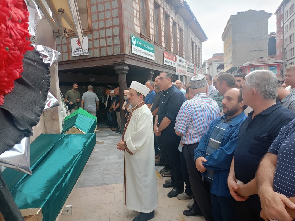 Teleferikte akıma kapılan çifte acı veda