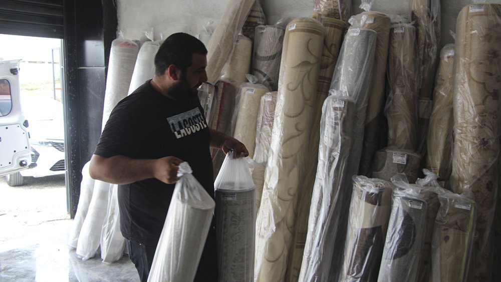 Abdullah Volkan Uçak'ın, pandemide 'sokağa çıkma izni belgesi' vaadiyle halı yıkamacılardan para topladığı iddiası