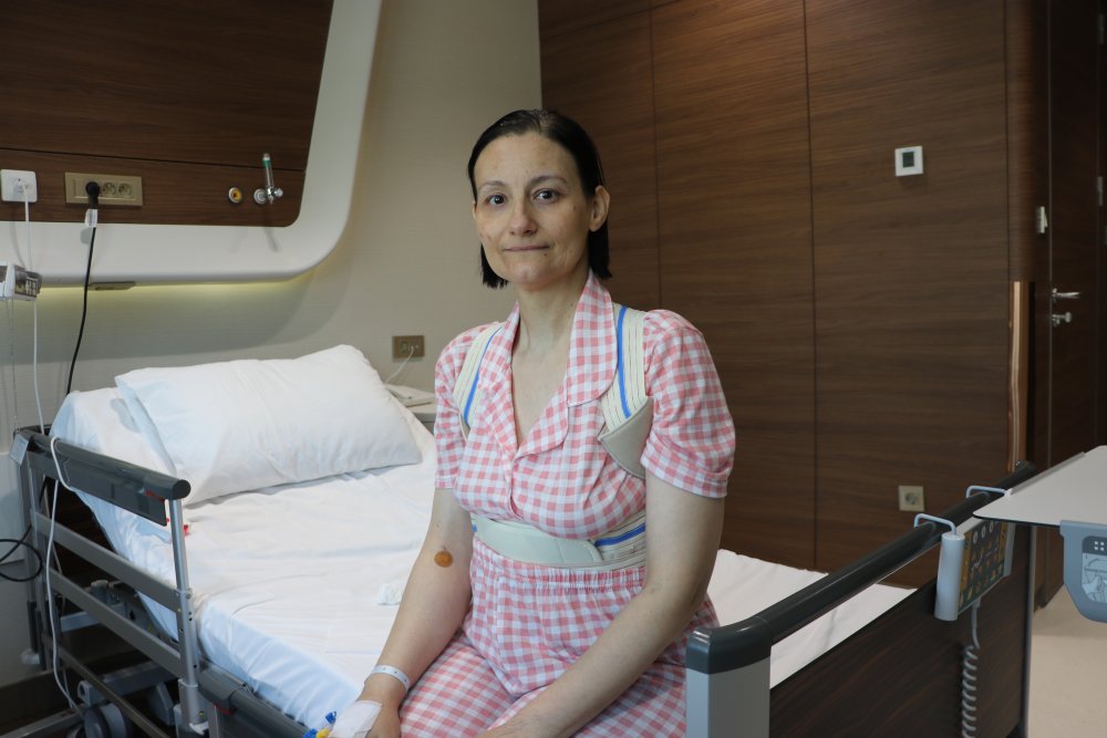 Okul çantası skolyoza neden oldu, 3 ameliyat geçirdi