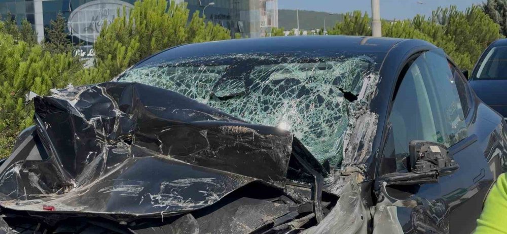 Tesla hurdaya döndü