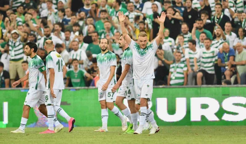 Bursaspor, Eskişehirspor'u 2-1 Yendi