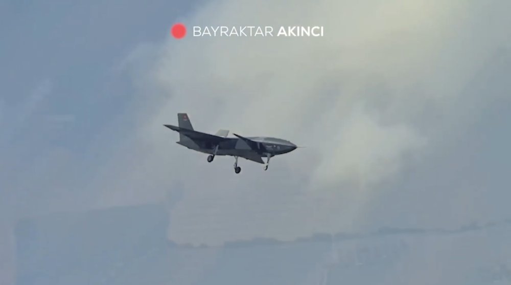 Bayraktar KIZILELMA'nın uçuş testleri başarıyla sürüyor