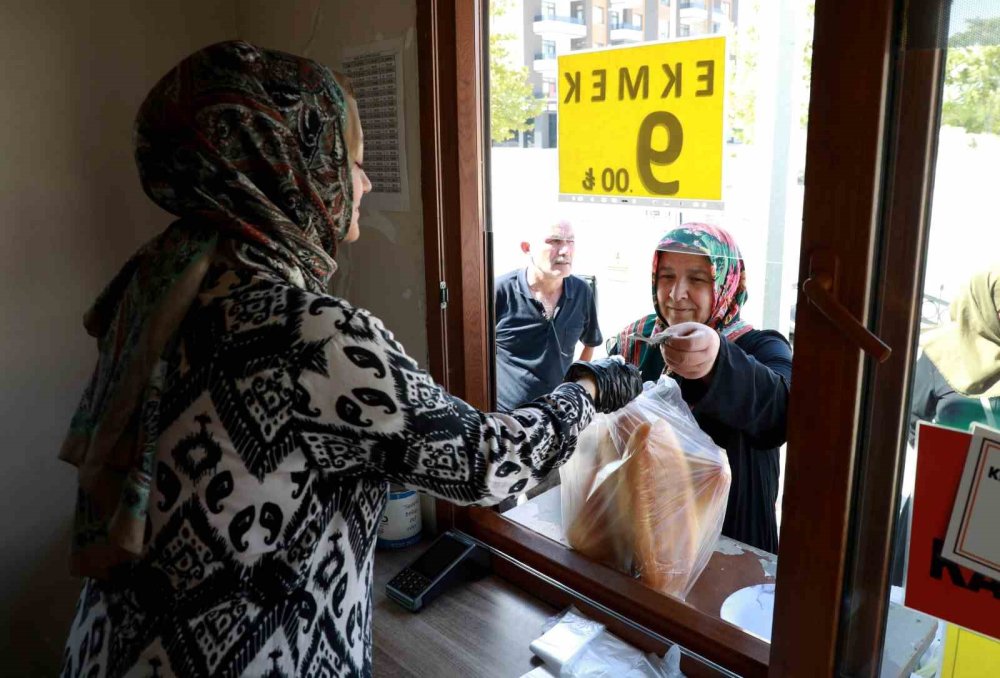 Konya'da indirimli ekmeğe ilgi 5 kat arttı