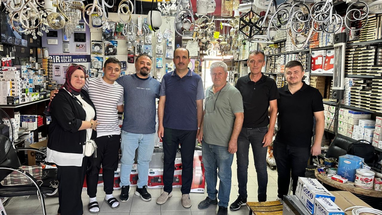 baskan-altay-sehir-merkezinde-esnaflari-ziyaret-etti-1.jpg