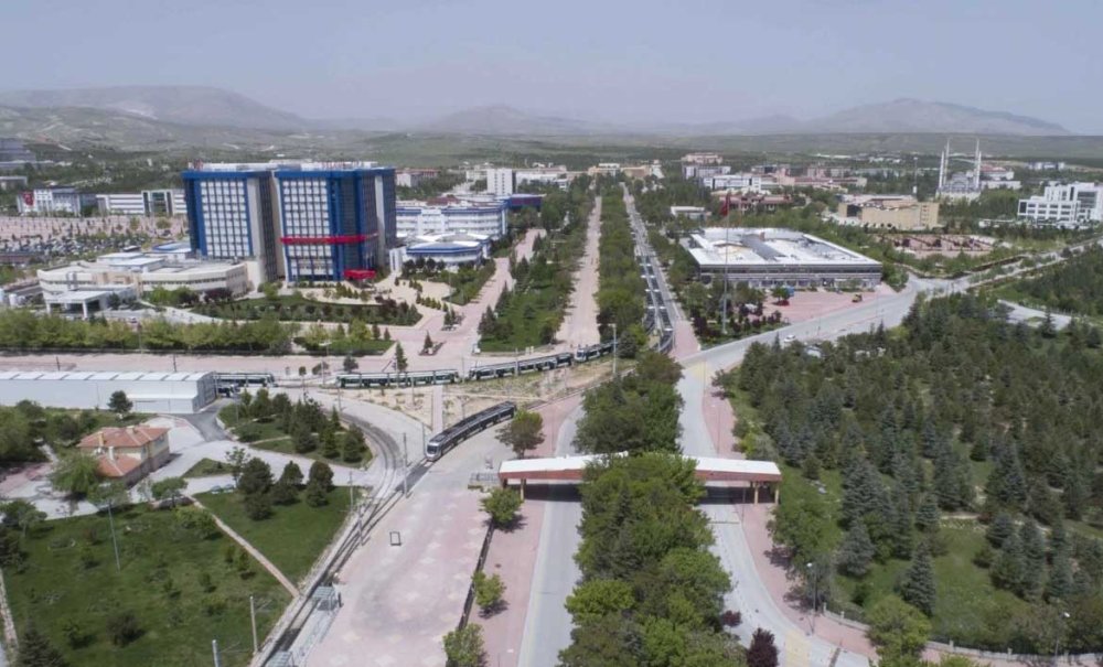 Konya'daki üniversitede jüri üyeliği ücreti tartışması... İki farklı karar var