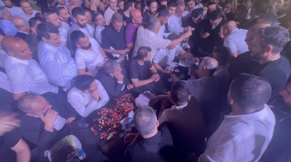 Gelin ve damada 20 milyon lira ve 5 kilo altın takıldı