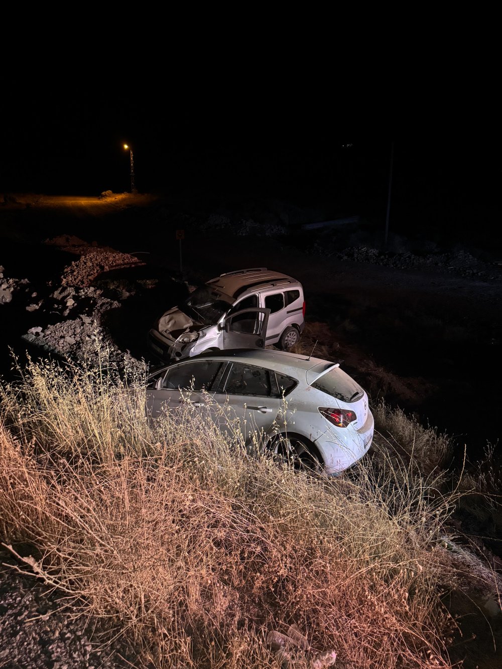 Elazığ’da feci kaza: 4’ü ağır 9 yaralı